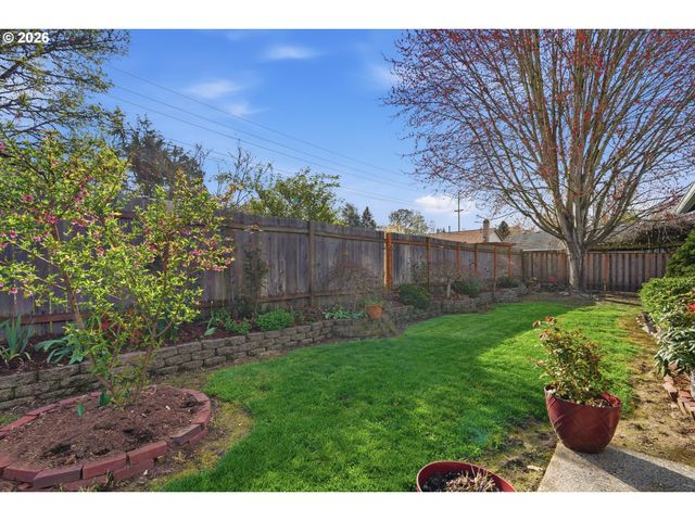 6811 Sw 170TH Ave, Beaverton, OR 97007