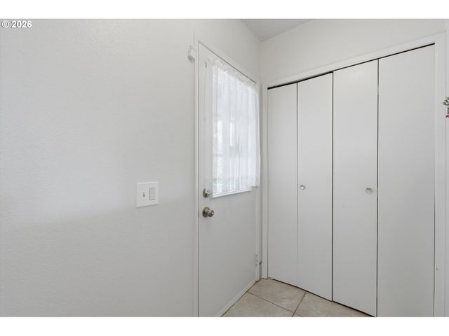 6811 Sw 170TH Ave, Beaverton, OR 97007