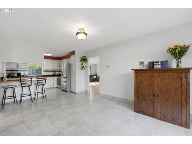 6811 Sw 170TH Ave, Beaverton, OR 97007