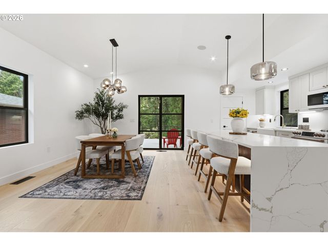 10000 Sw 25TH Ave, Portland, OR 97219