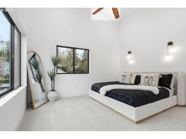 10000 Sw 25TH Ave, Portland, OR 97219