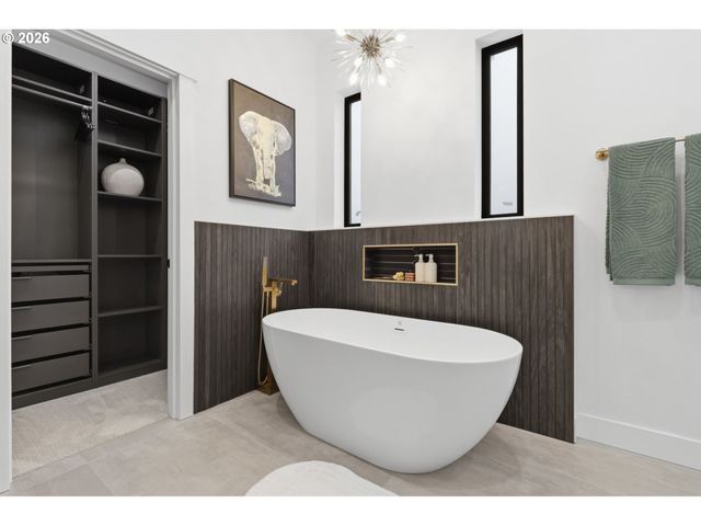 10000 Sw 25TH Ave, Portland, OR 97219