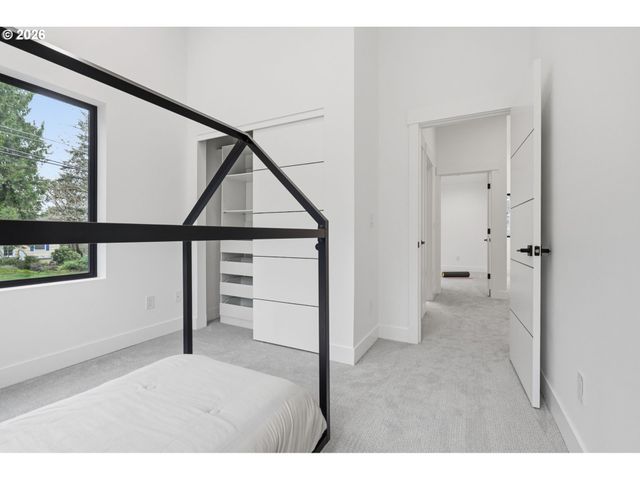 10000 Sw 25TH Ave, Portland, OR 97219