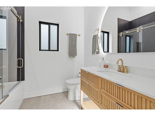 10000 Sw 25TH Ave, Portland, OR 97219