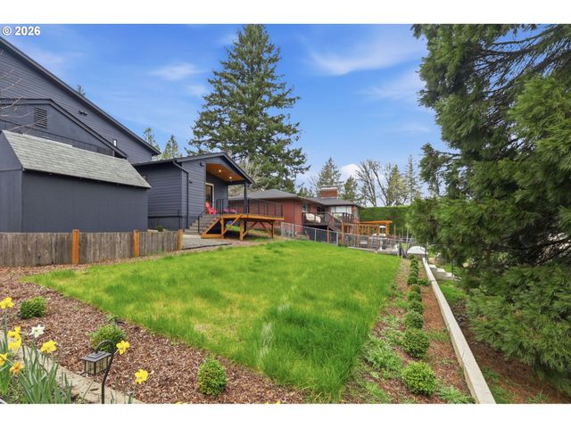 10000 Sw 25TH Ave, Portland, OR 97219