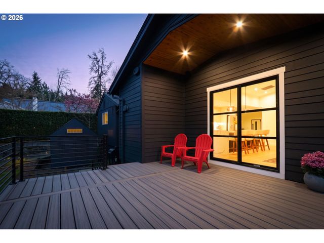 10000 Sw 25TH Ave, Portland, OR 97219