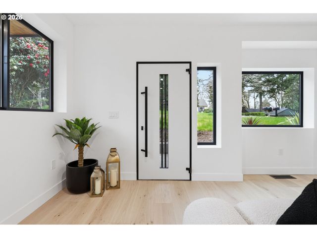 10000 Sw 25TH Ave, Portland, OR 97219