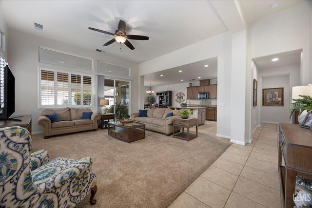 14505 Checkerbloom Drive, Bakersfield, CA 93314