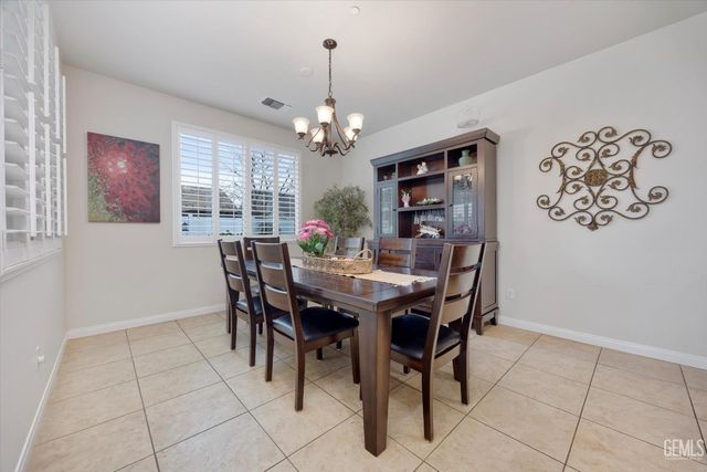 14505 Checkerbloom Drive, Bakersfield, CA 93314