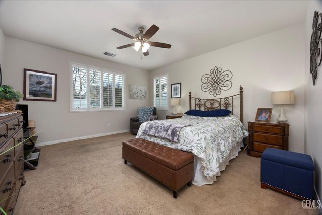 14505 Checkerbloom Drive, Bakersfield, CA 93314