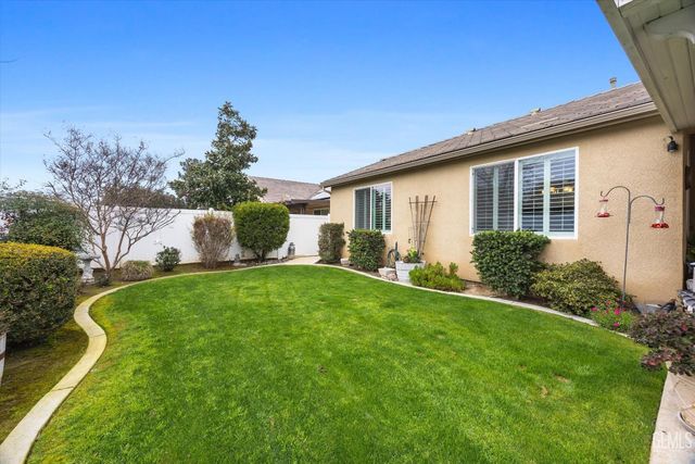 14505 Checkerbloom Drive, Bakersfield, CA 93314