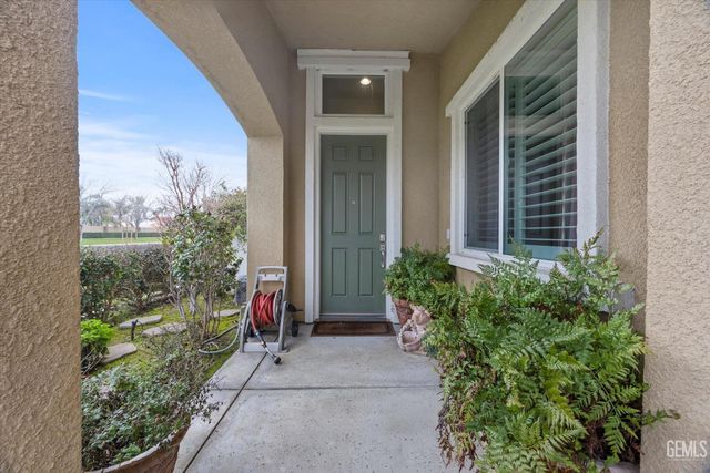 14505 Checkerbloom Drive, Bakersfield, CA 93314