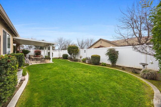 14505 Checkerbloom Drive, Bakersfield, CA 93314