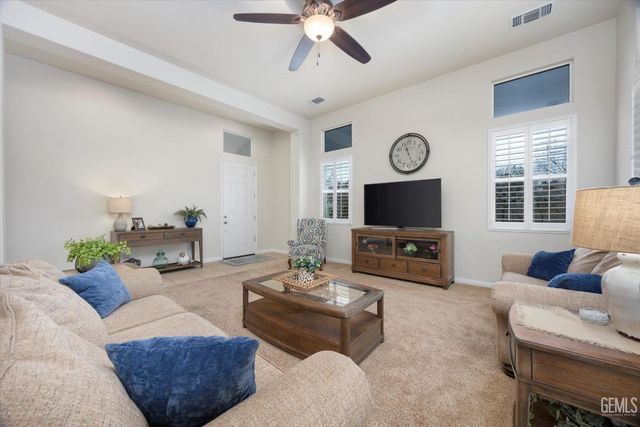 14505 Checkerbloom Drive, Bakersfield, CA 93314