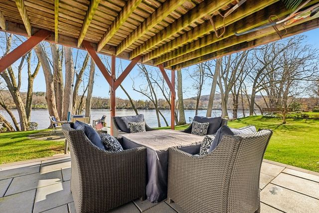 96 Margin St, Haverhill, MA 01832