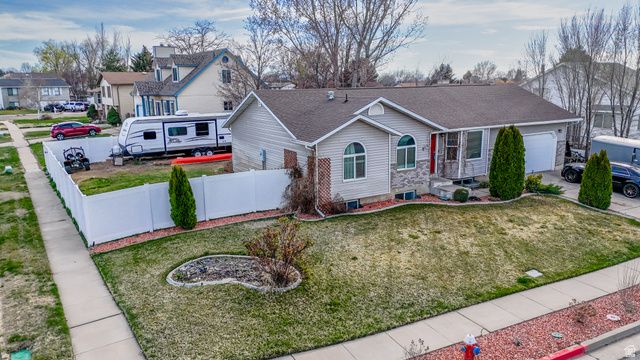 2883 W 4275 S, Roy, UT 84067