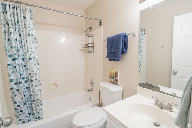 2883 W 4275 S, Roy, UT 84067