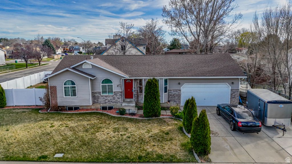 2883 W 4275 S, Roy, UT 84067