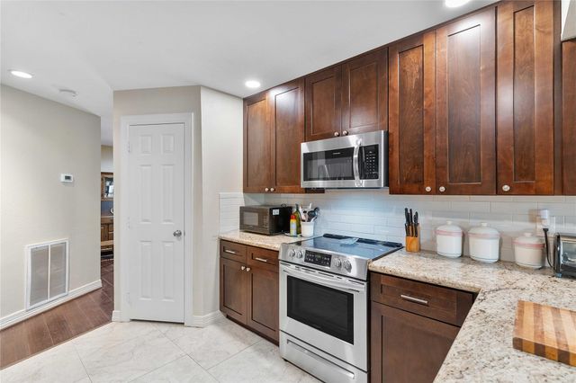 5302 Manor Oaks Drive, Houston, TX 77339