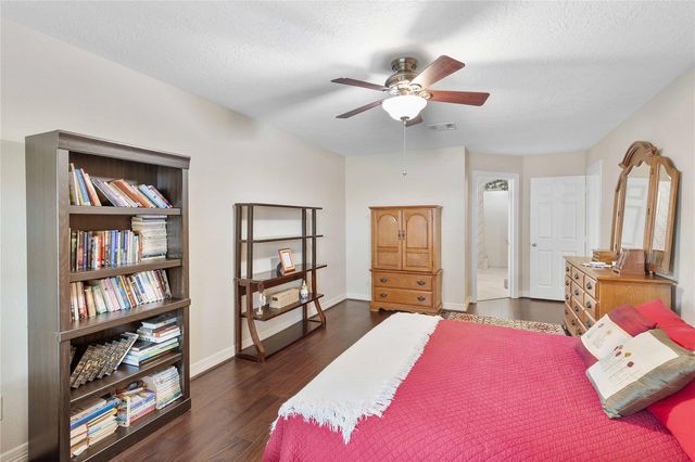 5302 Manor Oaks Drive, Houston, TX 77339