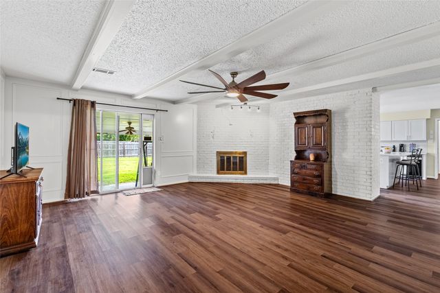 408 E Mulberry Street, Leonard, TX 75452