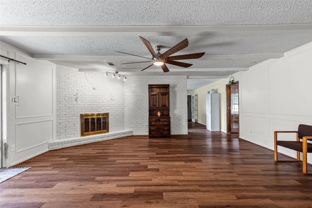 408 E Mulberry Street, Leonard, TX 75452