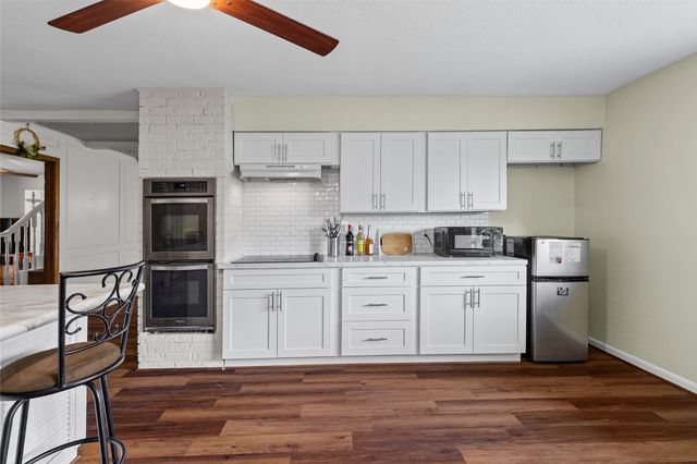 408 E Mulberry Street, Leonard, TX 75452