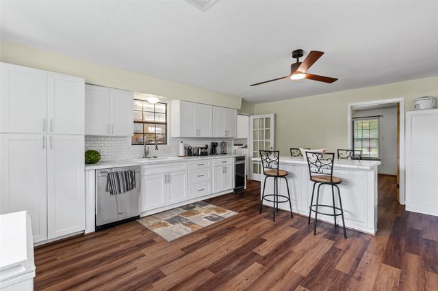 408 E Mulberry Street, Leonard, TX 75452
