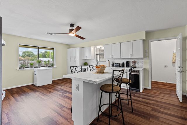 408 E Mulberry Street, Leonard, TX 75452