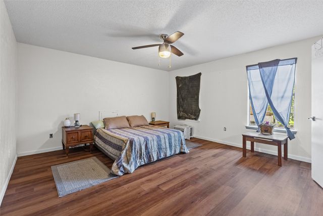 408 E Mulberry Street, Leonard, TX 75452