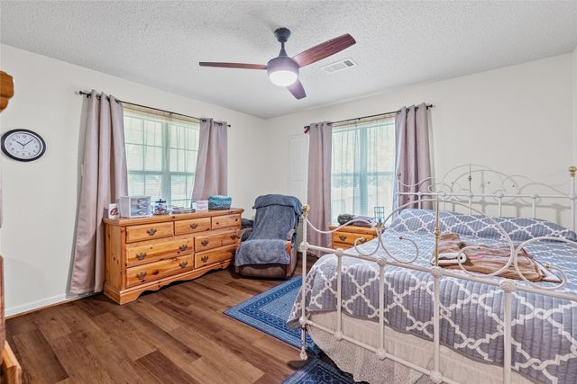 408 E Mulberry Street, Leonard, TX 75452