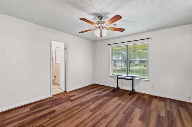 408 E Mulberry Street, Leonard, TX 75452
