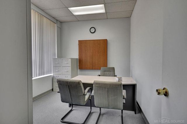 21020 Kelly Road, Eastpointe, MI 48021