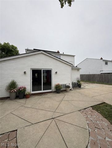 1077 E 347th Street, Eastlake, OH 44095