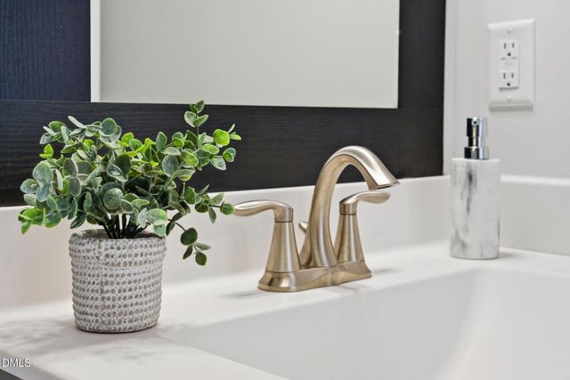 3318 Longleaf Estates Drive, Raleigh, NC 27616