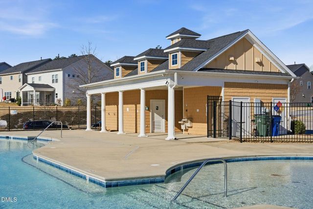 3318 Longleaf Estates Drive, Raleigh, NC 27616