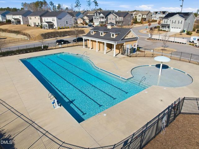 3318 Longleaf Estates Drive, Raleigh, NC 27616