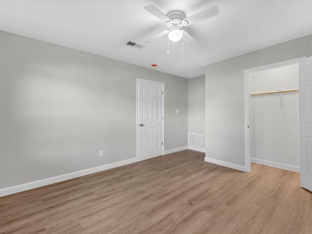 609 Debbie Lane, Alvin, TX 77511