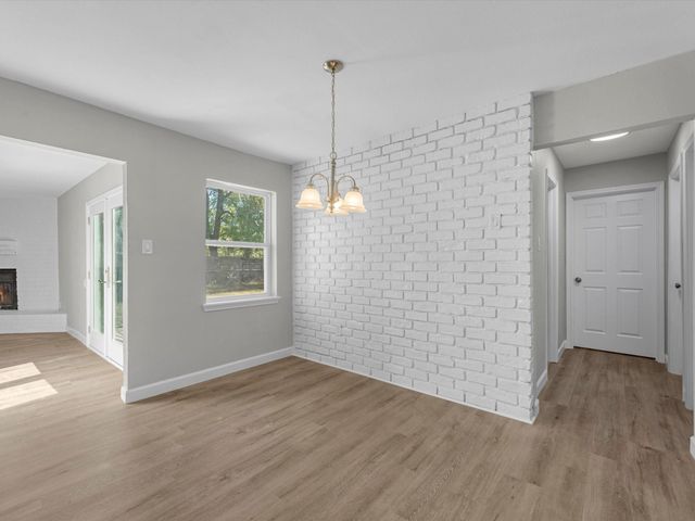 609 Debbie Lane, Alvin, TX 77511