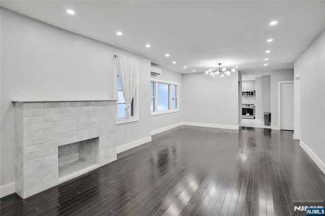 561 Grand Avenue, Leonia, NJ 07605