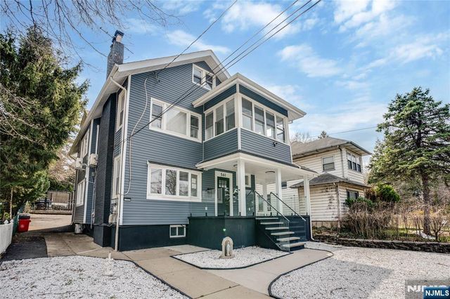 561 Grand Avenue, Leonia, NJ 07605