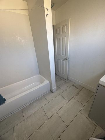 2420 W Acacia St, Stockton, CA 95203