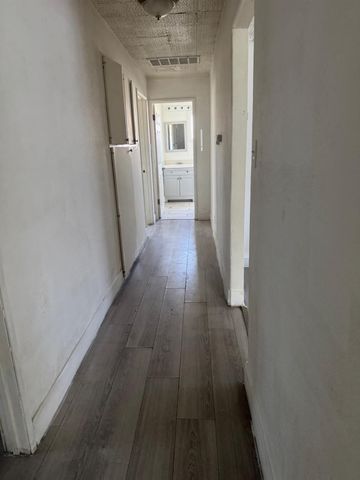 2420 W Acacia St, Stockton, CA 95203