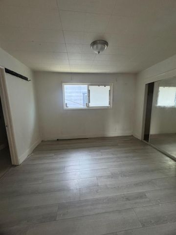 2420 W Acacia St, Stockton, CA 95203