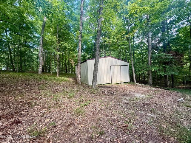 731 Camp Greenshores Ln, Mcdaniels, KY 40152