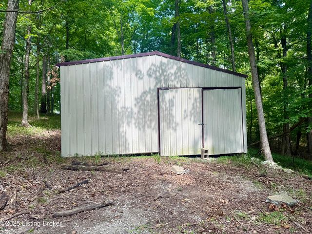 731 Camp Greenshores Ln, Mcdaniels, KY 40152