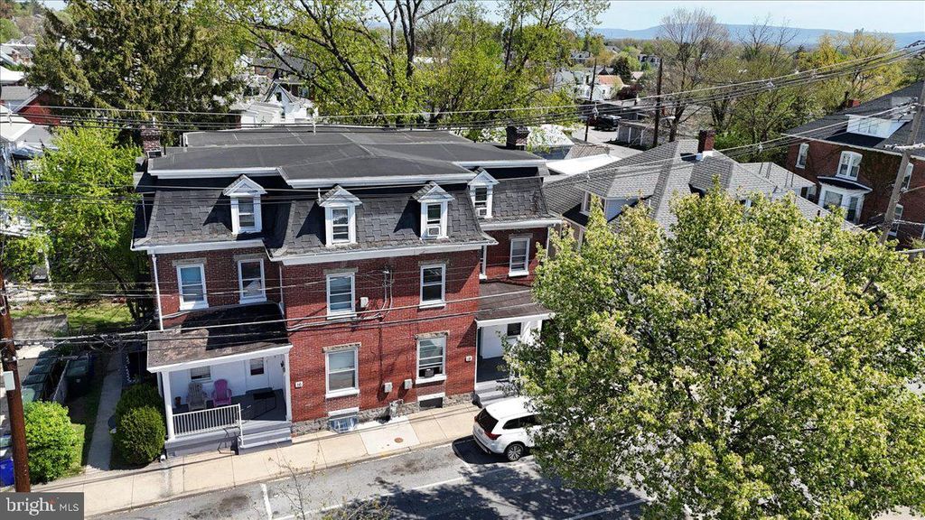 Image 8 of property listing at 16-18 WAYSIDE AVE, Hagerstown, MD 21740