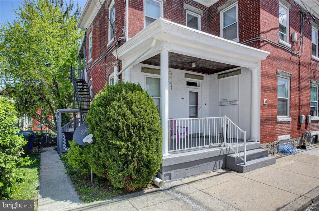 Image 4 of property listing at 16-18 WAYSIDE AVE, Hagerstown, MD 21740