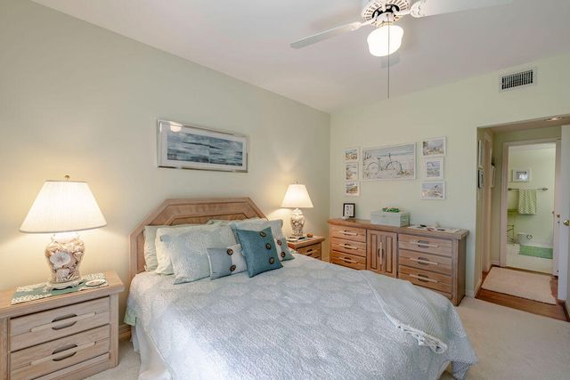 5520 E Harbor Village Drive 101, Vero Beach, FL 32967