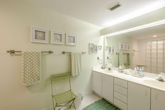 5520 E Harbor Village Drive 101, Vero Beach, FL 32967